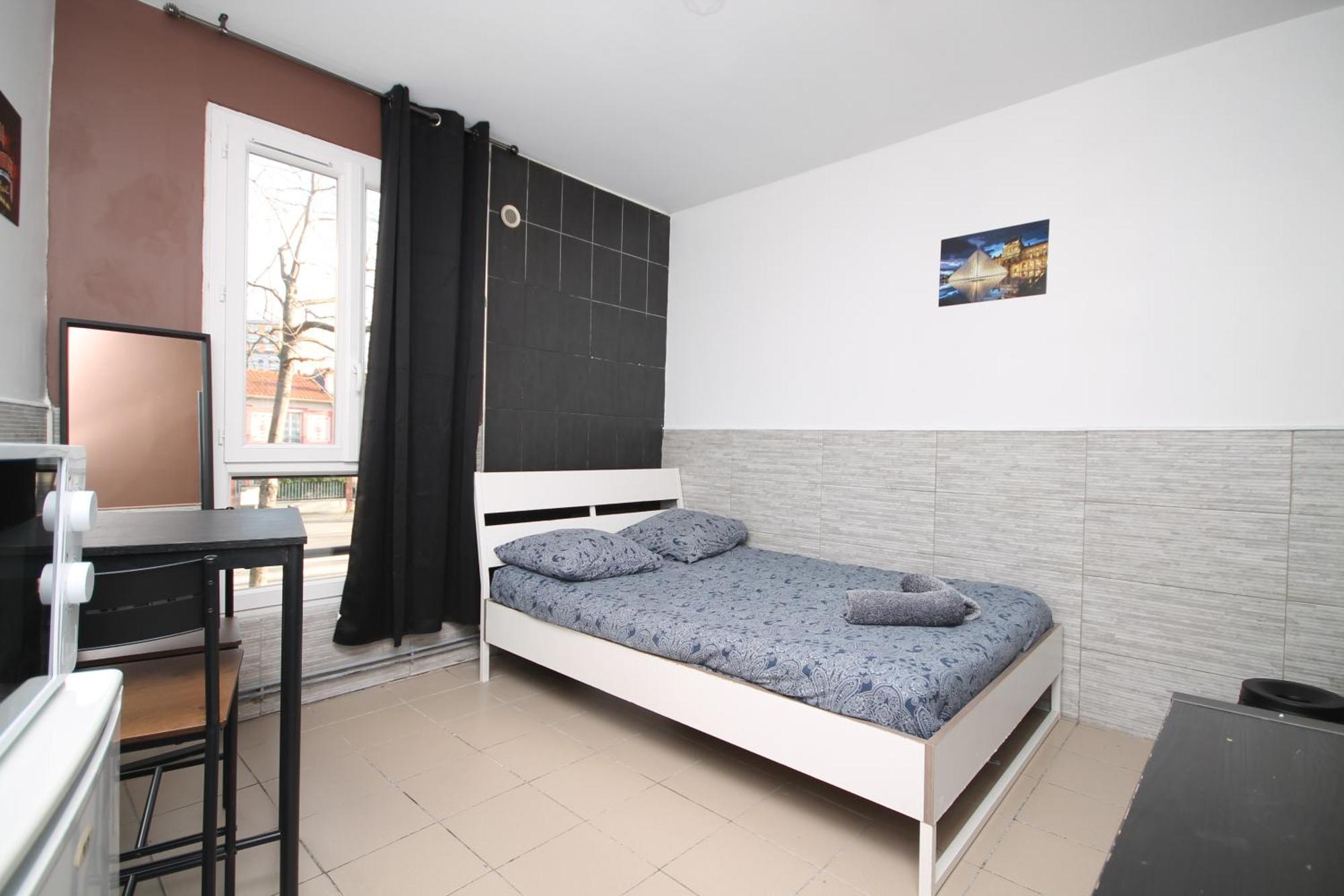 04 - Chambre Avec Lit Double Proche Paris Et Transports Wifi Saint-Denis  Esterno foto